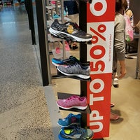 Skechers moorabbin dfo sale