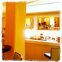 1/18/2013 tarihinde oandb a.ziyaretçi tarafından O&amp;amp;B Athens All Day Bar Restaurant'de çekilen fotoğraf