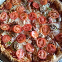 รูปภาพถ่ายที่ Free Wheeler Pizza โดย RetailGoddesses เมื่อ 8/12/2013