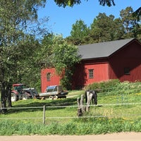 Photo taken at Husön Ratsastuskeskus by Jonas P. on 5/26/2018