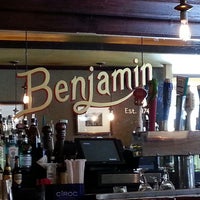 Foto tomada en Benjamin Restaurant &amp;amp; Bar  por Kim L. el 10/5/2013