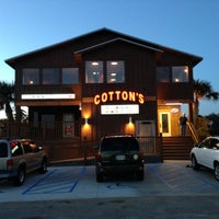 4/6/2013 tarihinde Jason T.ziyaretçi tarafından Cotton&amp;#39;s Restaurant and Lounge'de çekilen fotoğraf
