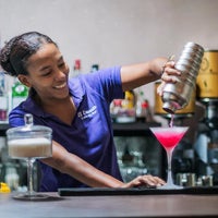Das Foto wurde bei El Encanto Cocktail Bar von El Encanto Cocktail Bar am 4/15/2016 aufgenommen