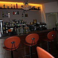 Das Foto wurde bei El Encanto Cocktail Bar von El Encanto Cocktail Bar am 2/13/2015 aufgenommen