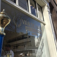 3/10/2017 tarihinde Laurens B.ziyaretçi tarafından Van de Hare Amsterdam Barbers'de çekilen fotoğraf