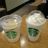 Photo taken at Starbucks by Ryutaro T. on 8/18/2016