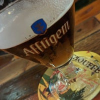 Photo taken at Belgisch Bierproeflokaal De Zotte by Geoff E. on 3/18/2023