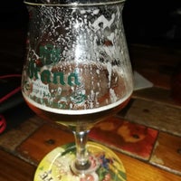 Photo taken at Belgisch Bierproeflokaal De Zotte by Geoff E. on 3/18/2023