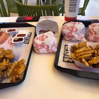 Photo taken at Arby&amp;#39;s by Hasan N. on 5/19/2018
