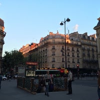 Photo taken at Eden Hôtel Montmartre by Lars v. on 5/14/2014