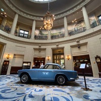 Photo taken at The Royal Automobile Club by Vincent F. on 7/12/2022