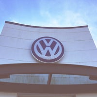 รูปภาพถ่ายที่ Butler Volkswagen โดย ᴡ T. เมื่อ 2/6/2015