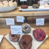 Photo taken at Blue Star Donuts by Andrew P. on 10/5/2016