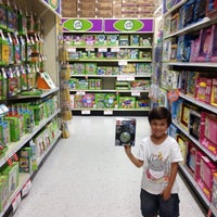 Photo taken at Toys&amp;quot;R&amp;quot;Us by Tina B. on 11/12/2012