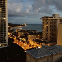 รูปภาพถ่ายที่ Waikiki Beachcomber By Outrigger โดย Tani H. เมื่อ 5/2/2013