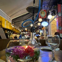 Das Foto wurde bei Sır Evi Restaurant von santi d. am 9/9/2021 aufgenommen