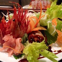 Foto scattata a Kobe’s Japanese Steak House and Sushi Bar da Kobe’s Japanese Steak House and Sushi Bar il 5/22/2015