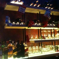 12/21/2012 tarihinde Achilleas I.ziyaretçi tarafından Geonas Restaurant'de çekilen fotoğraf