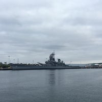 Foto tirada no(a) Battleship IOWA Ship Store por TheGreenGirl em 9/29/2018