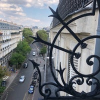 Das Foto wurde bei Paris France Hôtel von Stacey M. am 8/1/2018 aufgenommen
