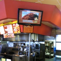 Photo taken at Pollo Campero by Victor K. on 10/4/2012