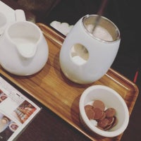 Photo taken at Queen&amp;#39;s Collection Chocolate Cafe DAIKANYAMA by Shumpei W. on 3/16/2016