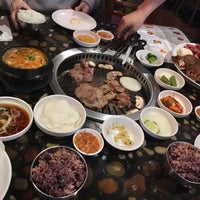 3/5/2017 tarihinde Elsa L.ziyaretçi tarafından Ssambap Korean BBQ'de çekilen fotoğraf