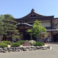 Photo taken at 方違神社 by Yukimasa U. on 5/1/2016