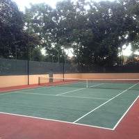 Photo taken at Tennis Court @ Cairnhill Crest by Min X. on 1/26/2013