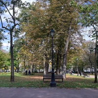 Photo taken at Jardin de la Pitié-Salpêtrière by Ronald V. on 9/19/2023