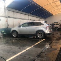 Photo taken at car wash &amp;amp; spa tlahuac by Hector M. on 10/15/2017