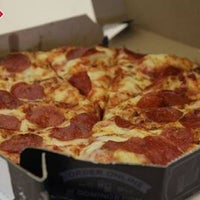 Foto diambil di Dominos Pizza oleh Loyal Rewards M. pada 11/20/2013