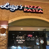 Foto scattata a Luigi&amp;#39;s Pasta &amp;amp; Pizzeria Restaurant da Tony D. il 1/30/2020