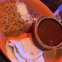 Foto tomada en El Charro Mexican Dining  por Tina Rae el 1/30/2016