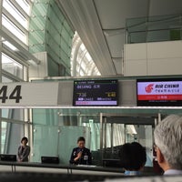 Photo taken at Gate 144 by Sangwon .. on 5/2/2016