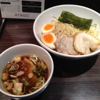 Photo taken at 京鰹節 つけ麺 愛宕 by Tomoki N. on 5/1/2013