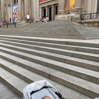 Photo taken at Metropolitan Museum Steps by Kelsey W. on 9/21/2022
