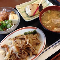 Photo taken at めしや食堂 港七番町店 by Pegira on 5/1/2014
