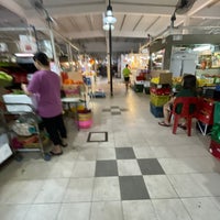 Photo taken at Empress Road Market &amp;amp; Food Centre by Dmitri I. on 2/21/2024