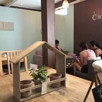 Photo taken at Choopy&amp;#39;s Cupcake &amp;amp; Coffee-Shop by Joon K. on 6/9/2017