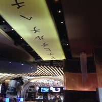 Foto tirada no(a) Takayama Sushi Lounge por Corinne F. em 4/12/2014