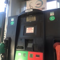 Photo taken at Gasolinera 7320 by Mar 🔆 R. on 1/10/2017