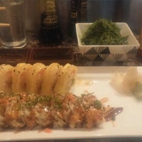 Foto tirada no(a) Haiku Sushi Steakhouse por Wes S. em 9/22/2014