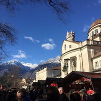 Снимок сделан в Weihnachtsmarkt Meran / Mercatino di Natale Merano пользователем aldo r. 12/8/2018