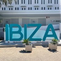 Platja d'En Bossa - Beach in Ibiza