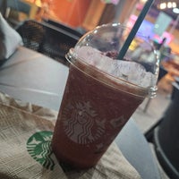 Photo taken at Starbucks by Carolina C. on 11/7/2023