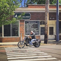 Photo taken at Vinny&amp;#39;s Ale House by Juliano D. on 5/23/2015