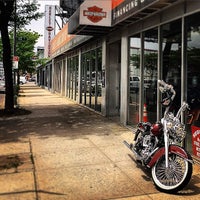 Foto diambil di Harley-Davidson of New York City oleh Juliano D. pada 5/27/2015