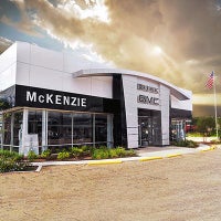 รูปภาพถ่ายที่ Mckenzie Motors Buick GMC โดย Mckenzie Motors Buick GMC เมื่อ 2/16/2015