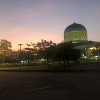 Photo taken at Masjid KLIA (Sultan Abdul Samad Mosque) by Rafaie A. on 7/20/2022